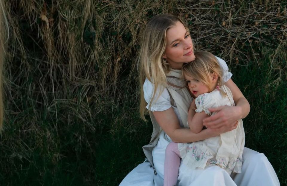 Kimberly's New Post Has the Internet Completely Soft!