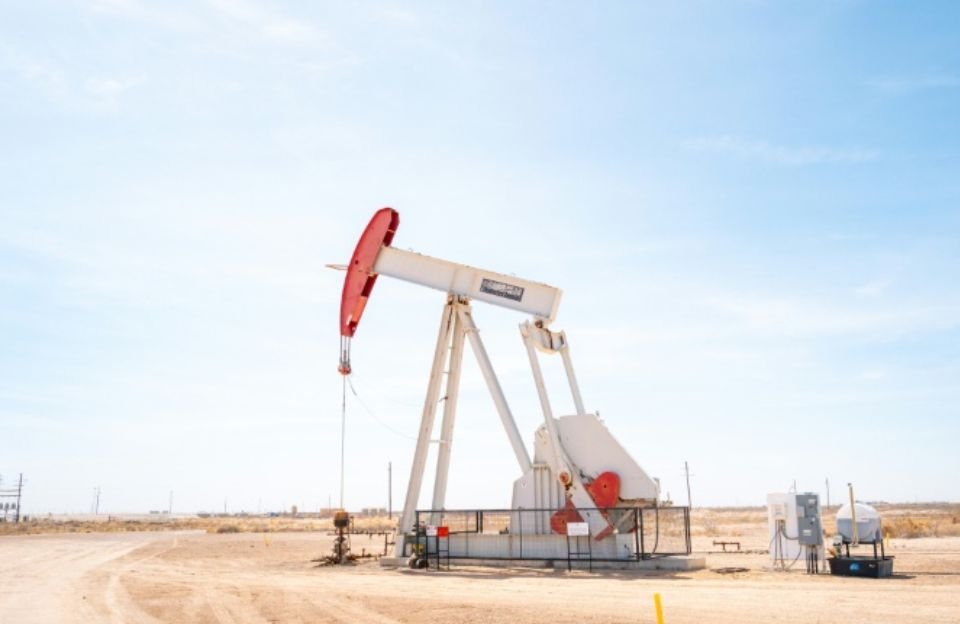 Oil Prices Drop Stocks Go Up After Donald Trump Talks to End War