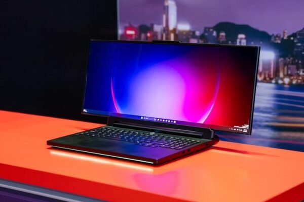 The Strange New Lenovo Laptop Might Be Brilliant! 12
