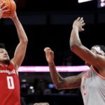 Thornton Scores 24 as Ohio State Beats Iowa 72-69