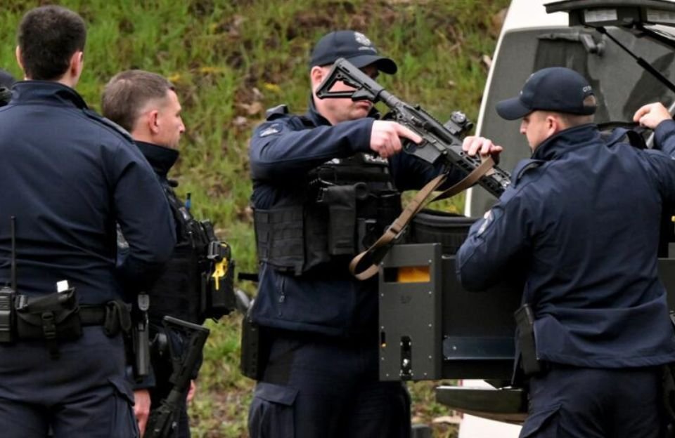 Australian police fatally shoot suspect after deadly standoff