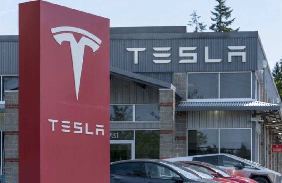 Tesla Aims Low and Could Win Big With New EV